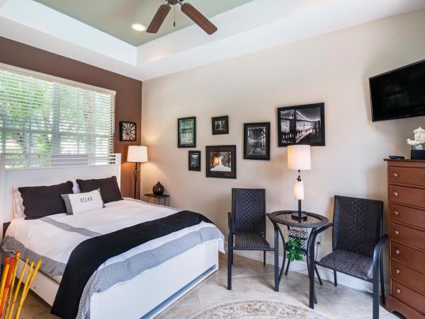 Naples Vacation Rentals NEW ARRIVAL