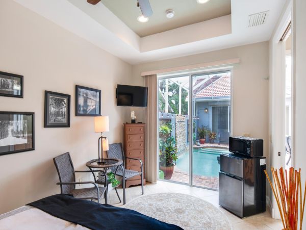 Naples Vacation Rentals NEW ARRIVAL