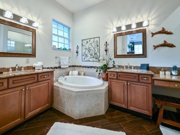 Naples Vacation Rentals NEW ARRIVAL