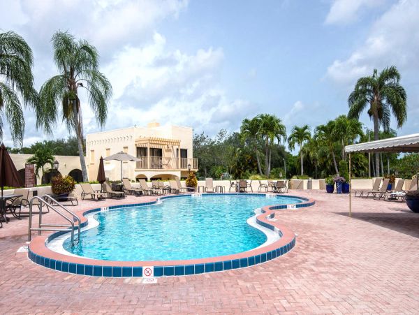Naples Vacation Rentals NEW ARRIVAL