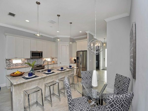 Naples Home 992902