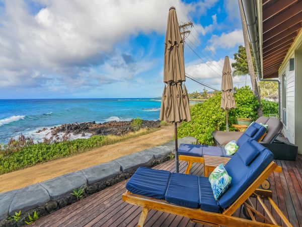 Oceanfront 4 Bedroom Beautiful Vacation Home in Koloa