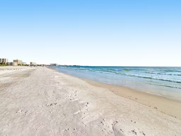 Casual Two Bedroom Condo in Siesta Key Walk to Beach