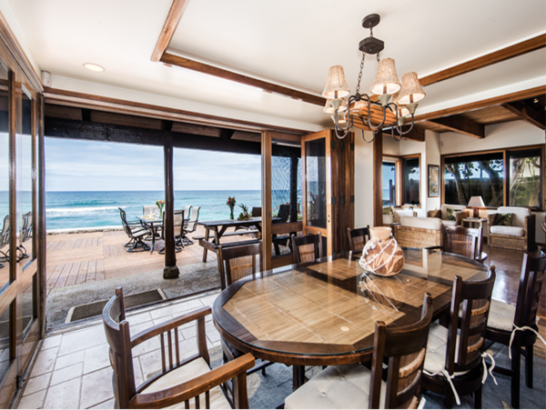 Oahu Beachfront Vacation Residence Four Bedrooms