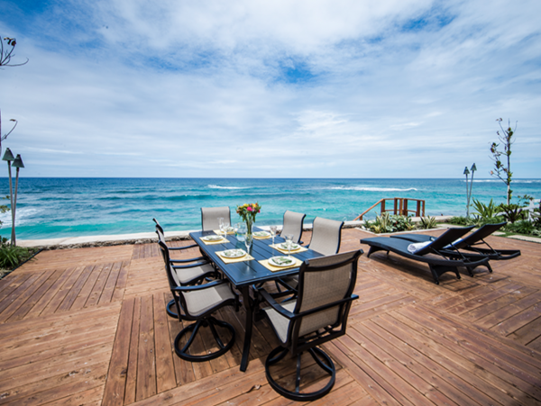 Oahu Beachfront Vacation Residence Four Bedrooms