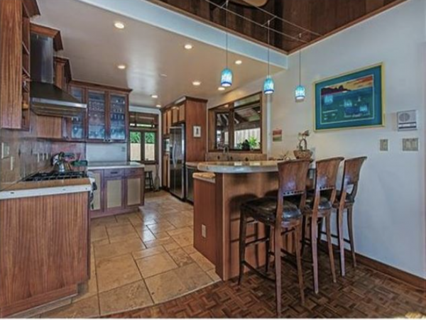 Oahu Beachfront Vacation Residence Four Bedrooms