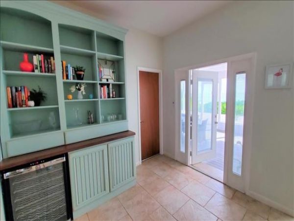 On Beach Longboat Key Vacation Home Three Bedrooms Sleeps 8
