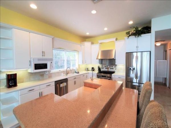 On Beach Longboat Key Vacation Home Three Bedrooms Sleeps 8