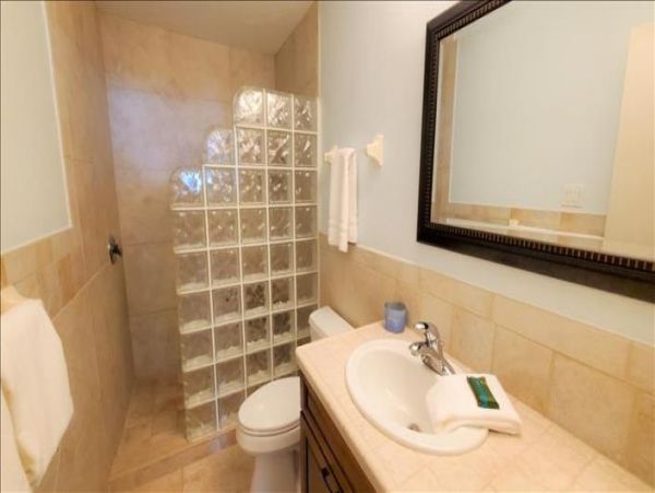 On Beach Longboat Key Vacation Home Three Bedrooms Sleeps 8