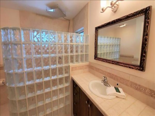On Beach Longboat Key Vacation Home Three Bedrooms Sleeps 8