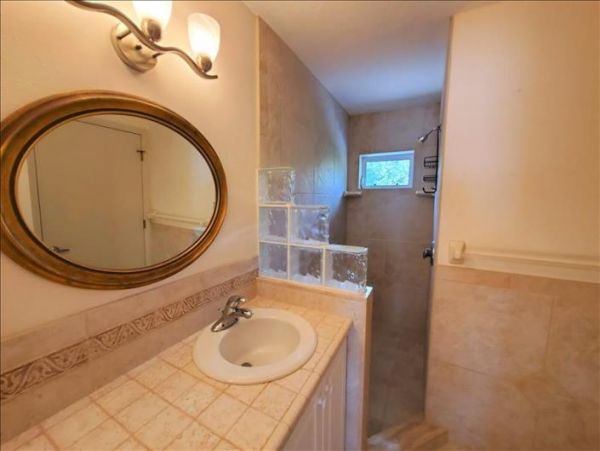 On Beach Longboat Key Vacation Home Three Bedrooms Sleeps 8