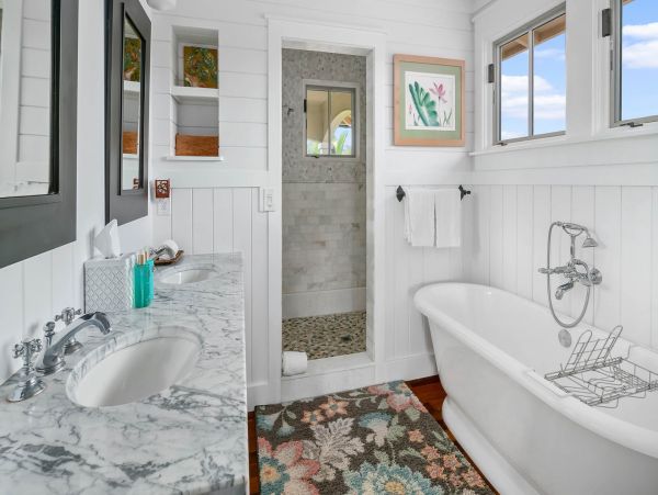 Kauai Vacation Rental Luxury 4-Bedroom Home with Pool & Ocean Views