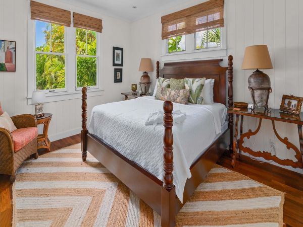 Kauai Vacation Rental Luxury 4-Bedroom Home with Pool & Ocean Views