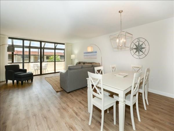 Siesta Key Vacation Condo Close To Beach!!! 5 Guests