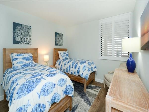 Siesta Key Vacation Condo Close To Beach!!! 5 Guests