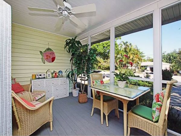 Sanibel Island Charming Vacation Home Walk To Beach 4 Guests