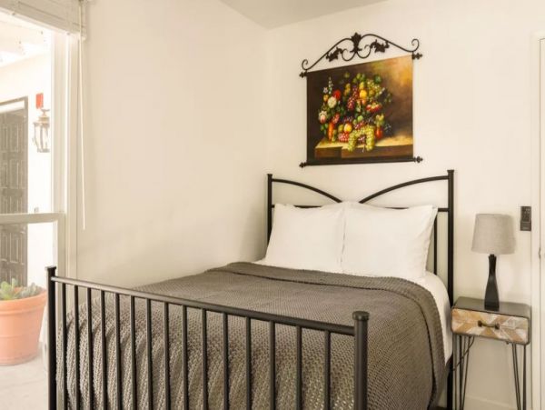 Temecula Luxury Vacation Home With Pool Sleeps 18 Guests