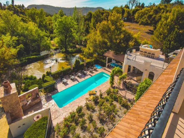Temecula Vacation Rentals - Luxury 7 Bedrooms Chateau with Pool & Private Lake