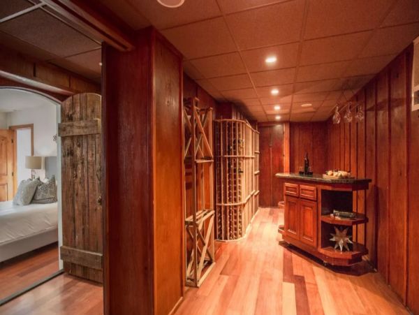 Temecula Vacation Rentals - Luxury 7 Bedrooms Chateau with Pool & Private Lake