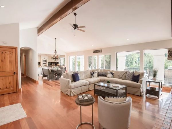 Temecula Vacation Rentals - Luxury 7 Bedrooms Chateau with Pool & Private Lake