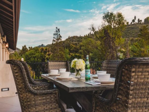 Temecula Vacation Rentals - Luxury 7 Bedrooms Chateau with Pool & Private Lake