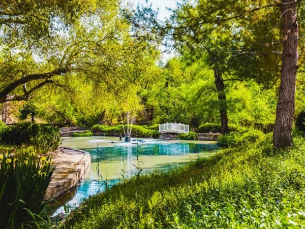Temecula Vacation Rentals - Luxury 7 Bedrooms Chateau with Pool & Private Lake