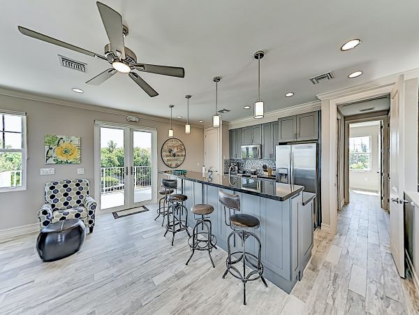 Marathon Luxury Vacation Home With Private Pool Sleeps 10