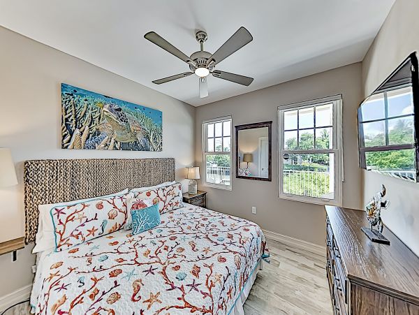 Marathon Luxury Vacation Home With Private Pool Sleeps 10