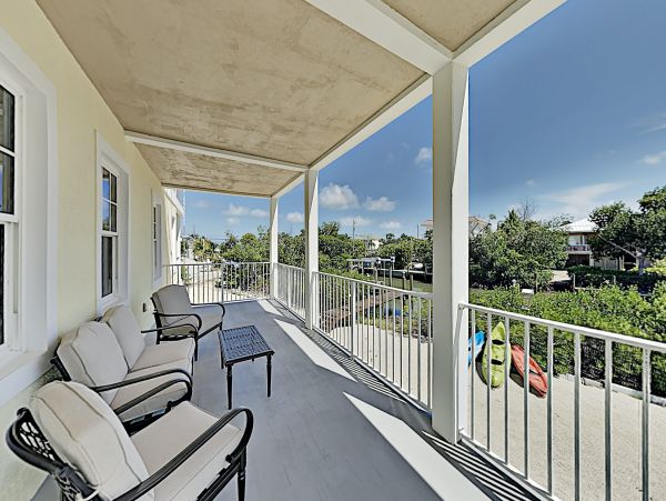 Marathon Luxury Vacation Home With Private Pool Sleeps 10