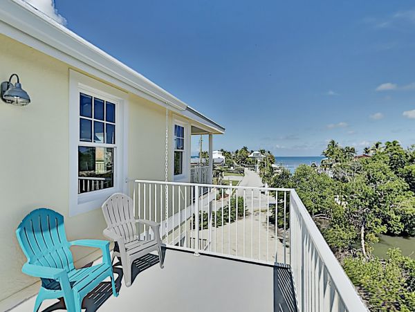 Marathon Luxury Vacation Home With Private Pool Sleeps 10