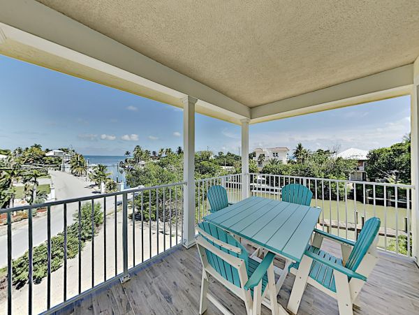 Marathon Luxury Vacation Home With Private Pool Sleeps 10