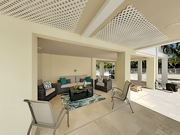 Marathon Luxury Vacation Home With Private Pool Sleeps 10
