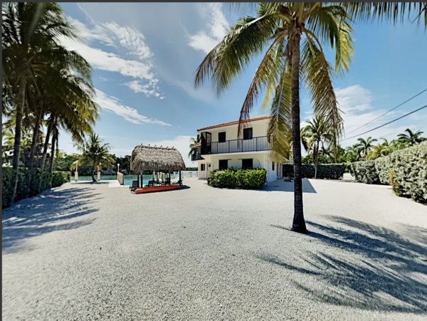 A Mere Mile From Sombrero Beach!
