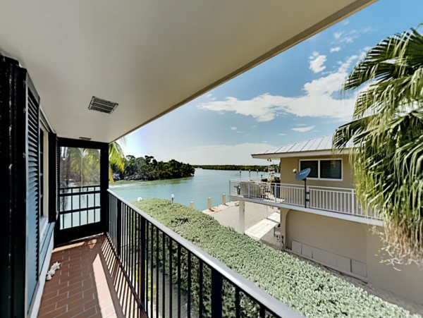A Mere Mile From Sombrero Beach!