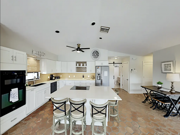 A Mere Mile From Sombrero Beach!