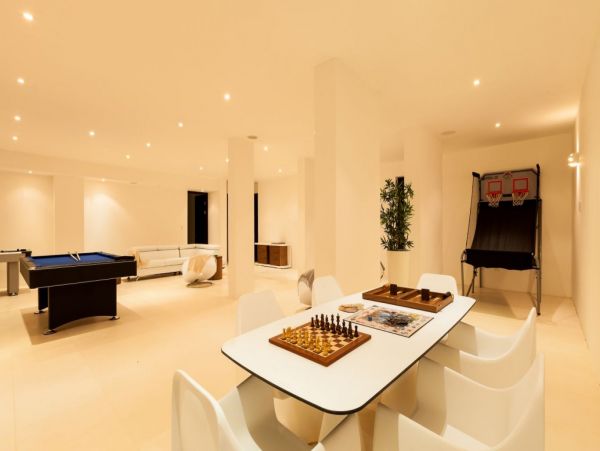 Anguilla Home 992930