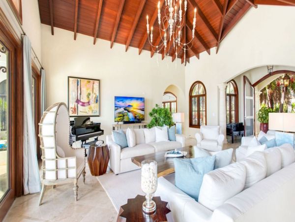 Anguilla Home 992934