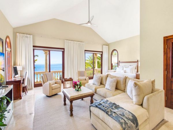 Anguilla Home 992934