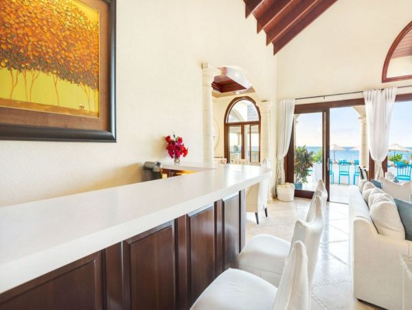 Anguilla Home 992934