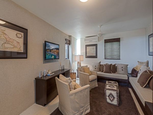 Anguilla Home 992935