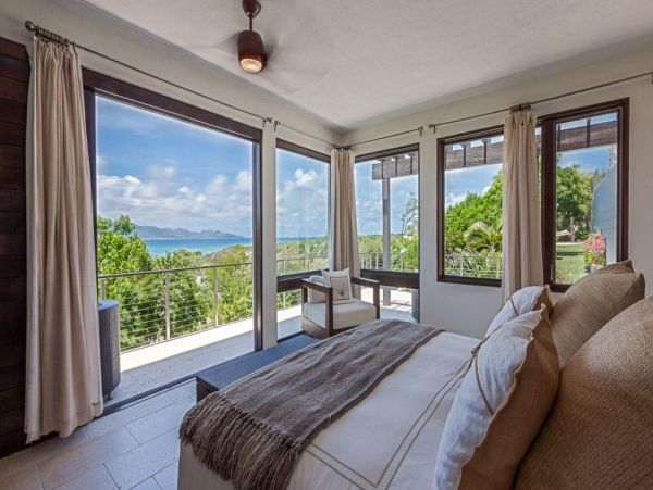 Anguilla Home 992935