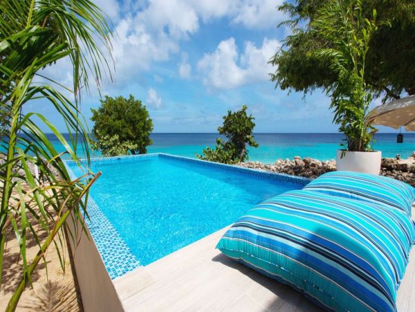 Anguilla Home 992936
