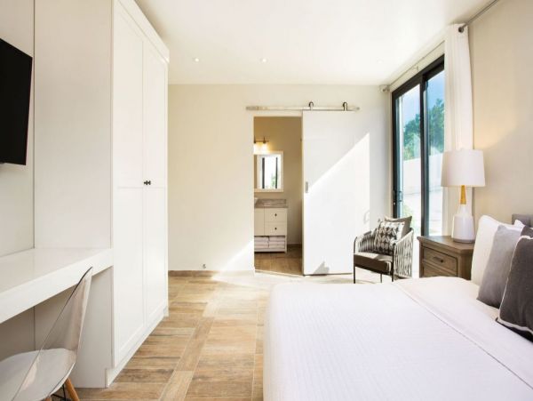 Anguilla Home 992936