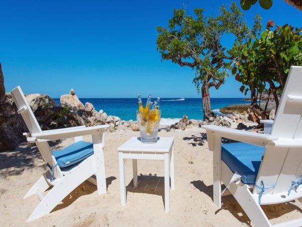 Anguilla Home 992936