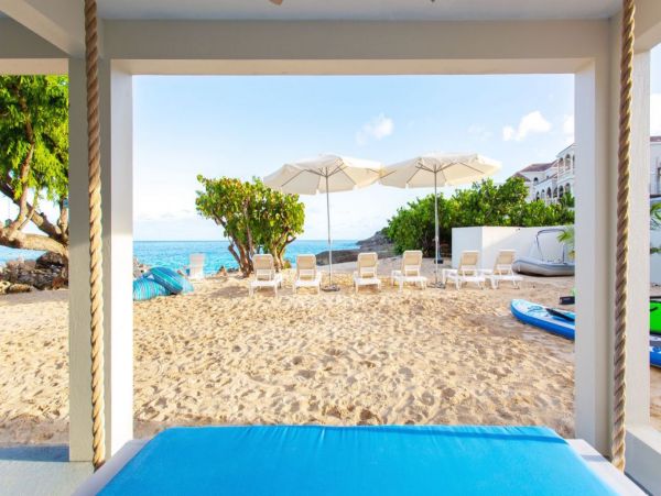 Anguilla Home 992936