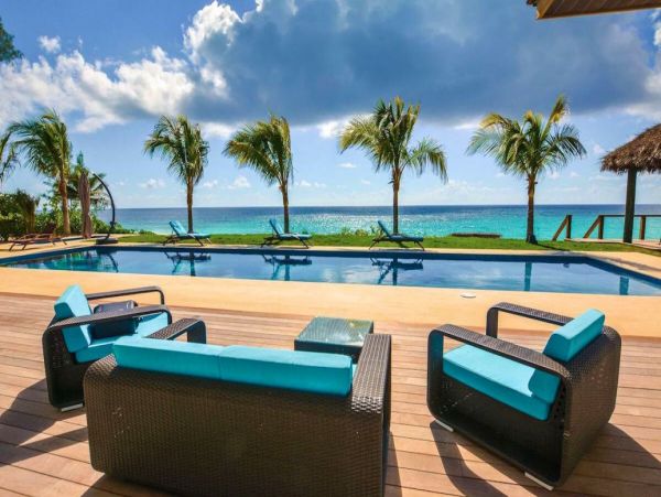 Bahamas Home 992944