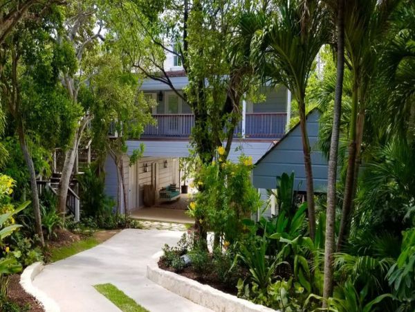 Bahamas Home 992945