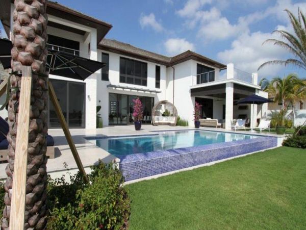 Bahamas Home 992947