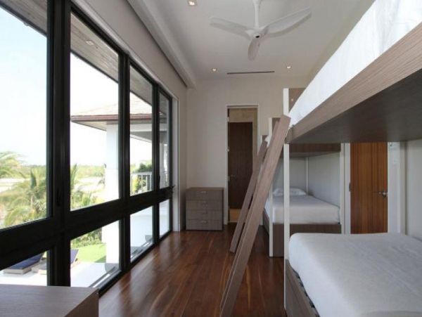 Bahamas Home 992947