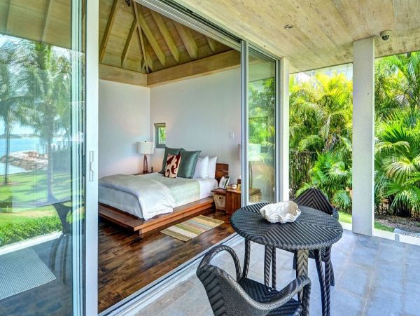 Bahamas Home 992949
